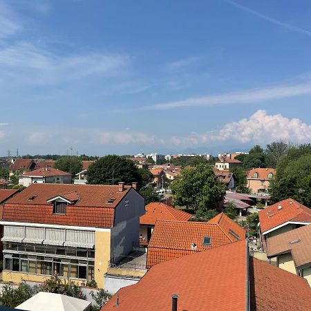 Rosa Vacanza E O Lavoro Nichelino Exteriör bild